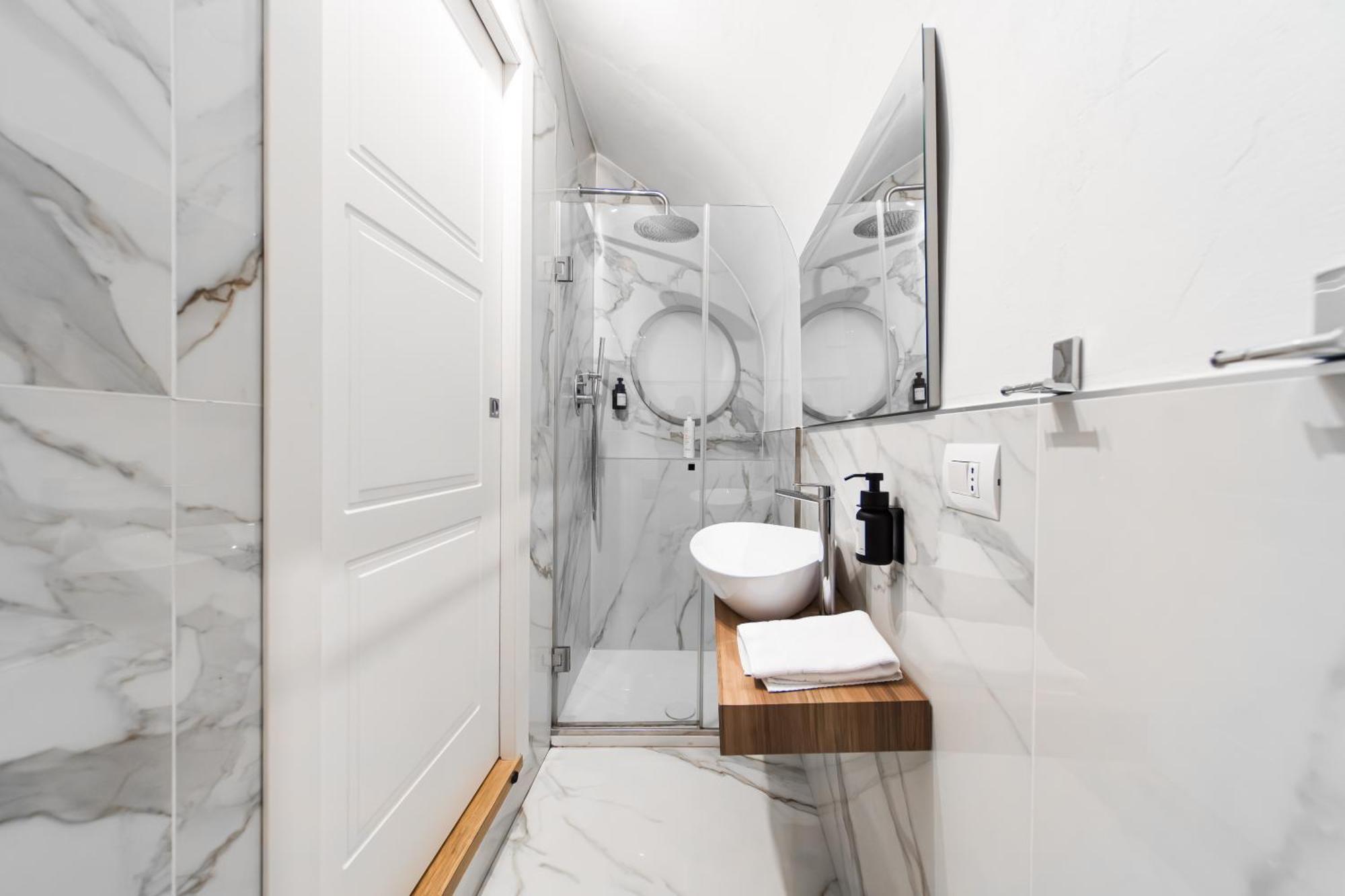 Lilli House - Suite In The Heart Of โบโลญญา ภายนอก รูปภาพ